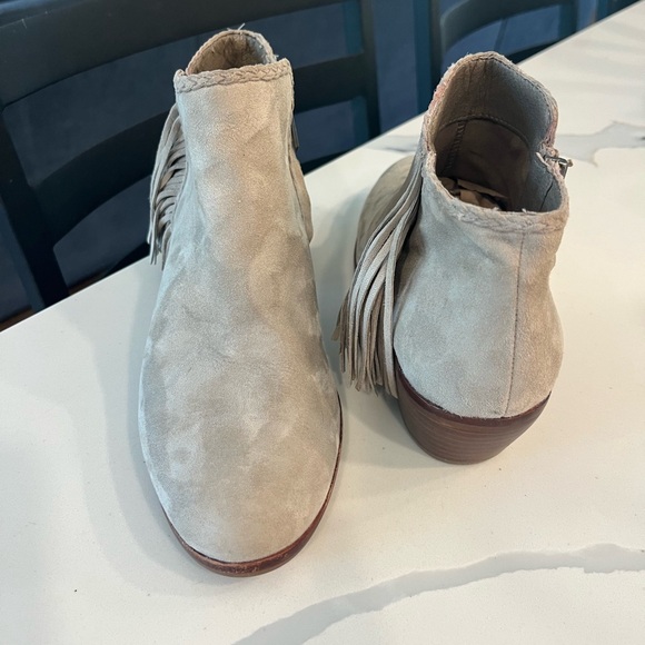 Sam Edelman Paige Suede Fringe Bootie, Color: Putty Size: 6 Boho Western‎ Braid - Picture 5 of 12